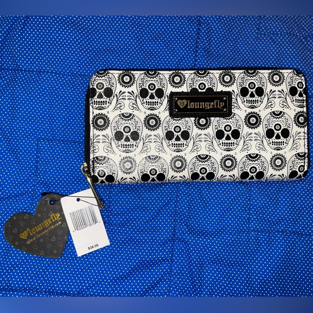 Lounge Fly Wallet- Disney Pirates of the Caribbean